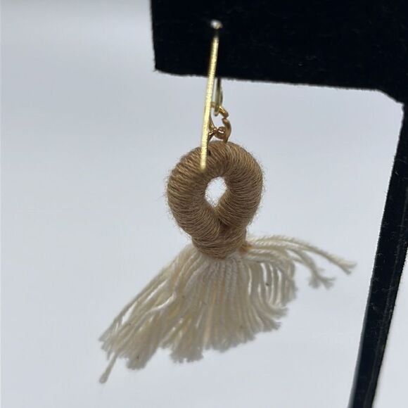 2.5” Gold Tone Large Cream Taupe Looped Tassel Bohemian Earrings - Picture 4 of 8